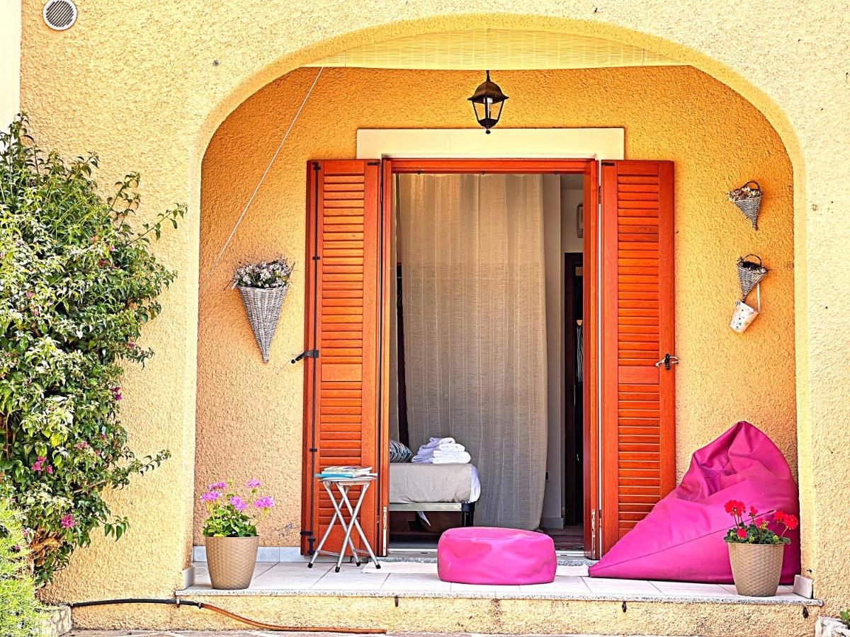 Apartmán Casa Quasimodo, Con Patio E Giardino Privato Olbia Exteriér fotografie